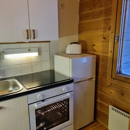 Lomariihi 11 Nyaraló